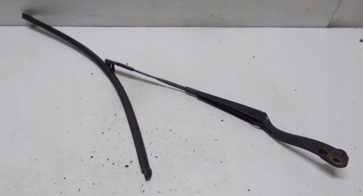 MERCEDES C KLASA W204 2.2 CDI 11R wischerarm links vorne A2048200044