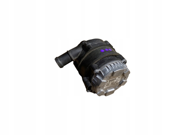 AUDI VW zusätzliche Wasserpumpe 04L965567