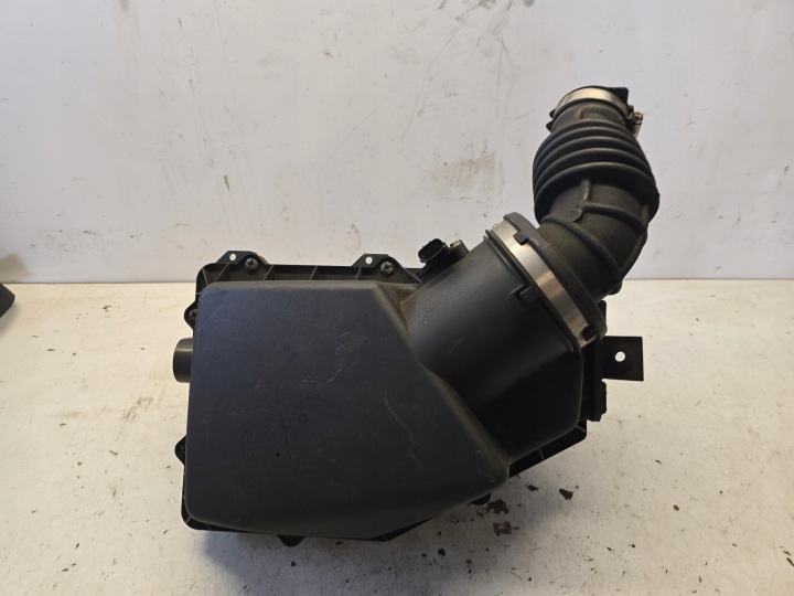 OPEL INSIGNIA B II cover of a filter, air 84141125 1.6 CDTI
