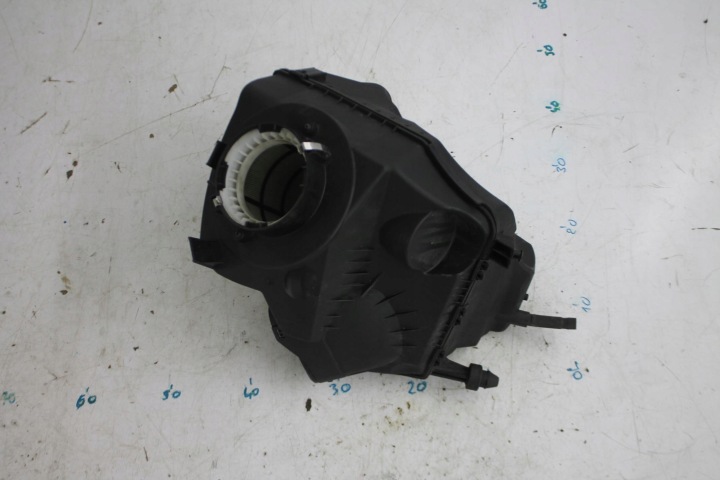 cover of a filter, air 4F0133837H A6 C6 2.7 TDI
