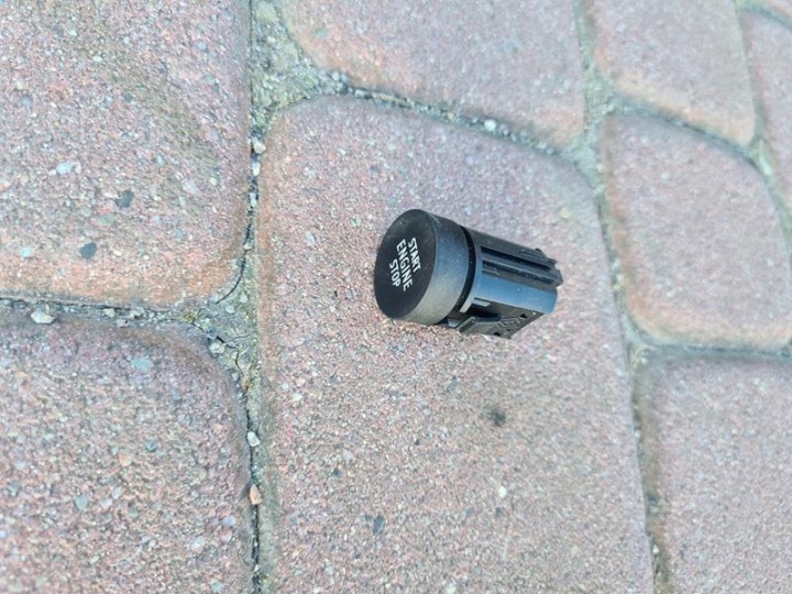 tlačítko Start Stop Renault Captur II 2 251503993R