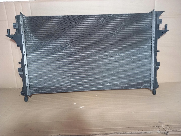 vízhütö ventilátor RENAULT LAGUNA II 1.9 DCI 8200302463-A