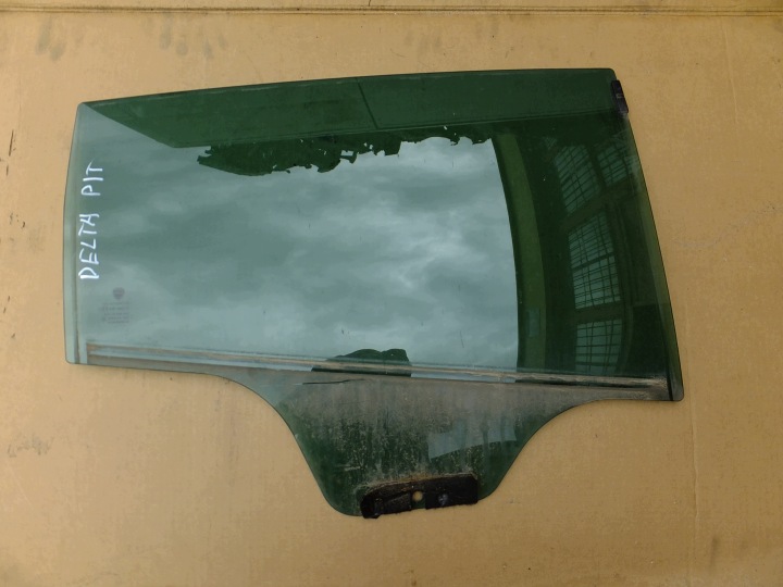 FENSTER Tür rechts heck lancia delta III 2012r