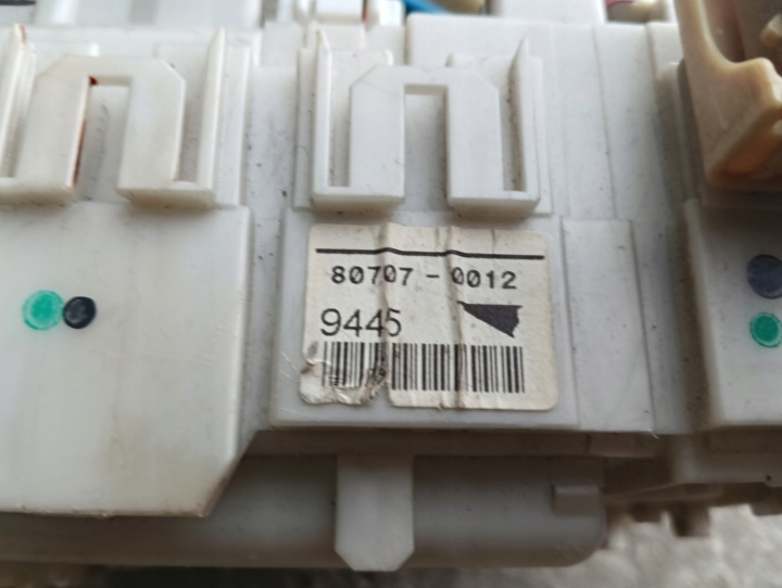 TOYOTA PRIUS II 82730-47290 7