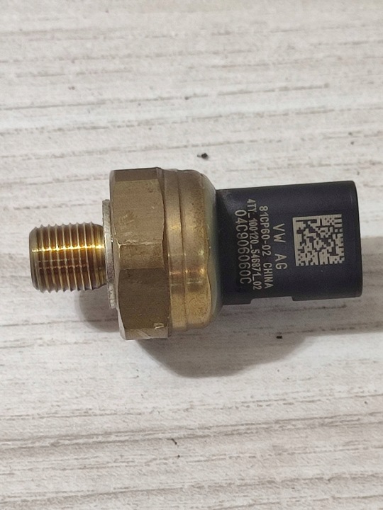 Skoda Scala 2020 sensor of pressure oil