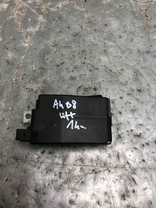 zár volantu AUDI A4 B8 LIFT SEDAN 8K0905852E