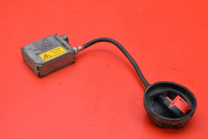 Unité de contrôle XENON KSENON Gauche 30859759 VOLVO S40 V40 1 et LIFT 02-04