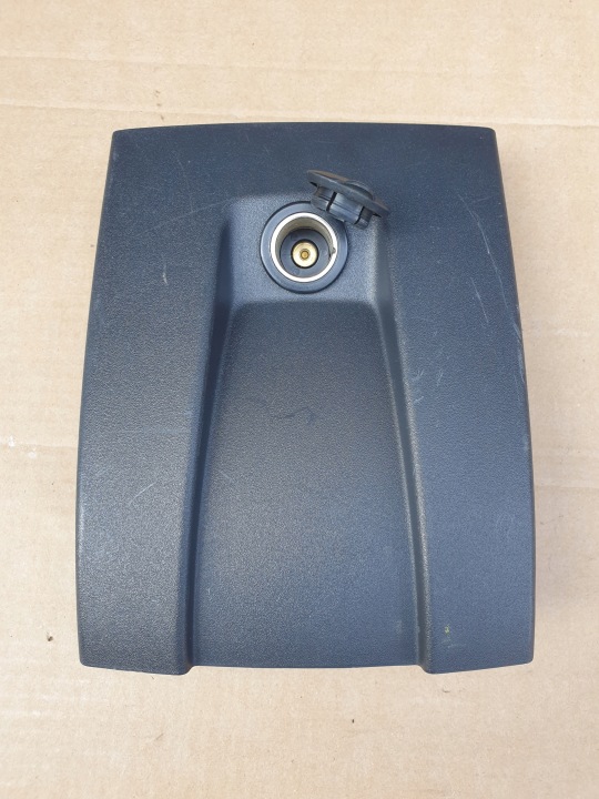 copertura GREMBIALINA Copri SCATOLA posteriore TUNELU SRODKOWEGO Adattatore 12V VOLVO C30 OE