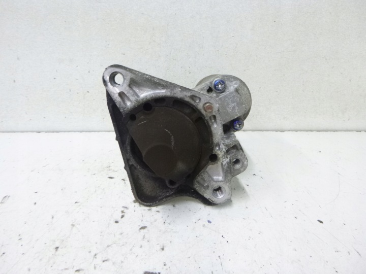 starter Renault Megane III 1.6 2009r. 8200665518