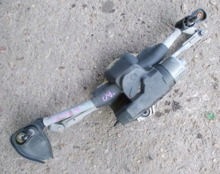 OPEL ASTRA H 1.6 09R motor mehanizam brisača 13271686