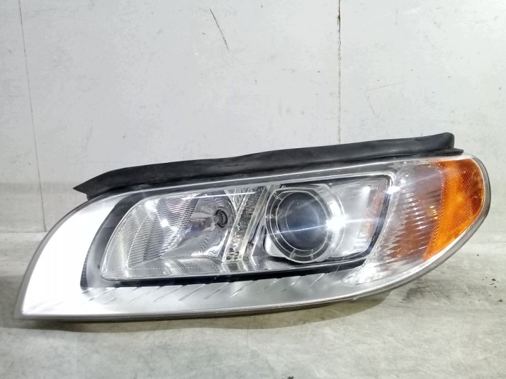 Volvo V70 III 3 lift Feux phare Gauche Avant Avant Bi xenon