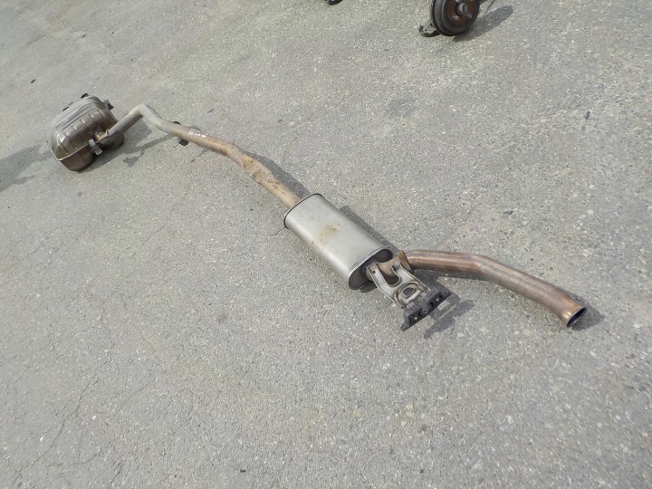 tlumik koncowy mitte bmw e65 3,0 D 04r