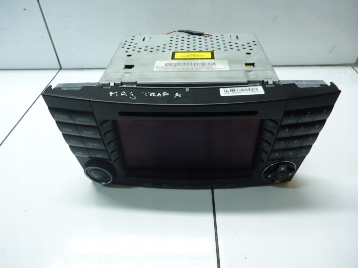 MERCEDES CLS W219 RADIO CD Navigation A2118202197
