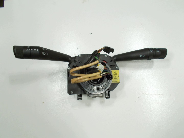 PAJAK MANETKA Bouton ZESP. Lumières Anneau Airbag volant FIAT GRANDE PUNTO 7354104230