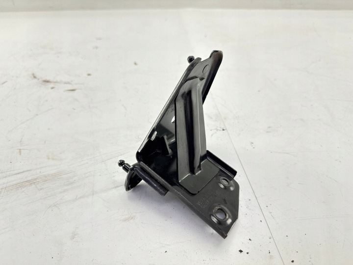 Volkswagen Tiguan 2023 ABS Pump Bracket 5