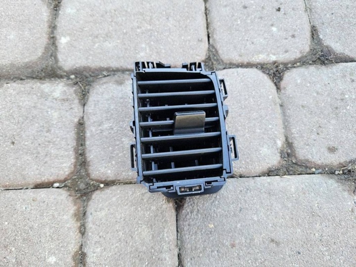 rács szellőző deski táblák jobb PROACE VIVARO C SCUDO JUMPY E 9812272077