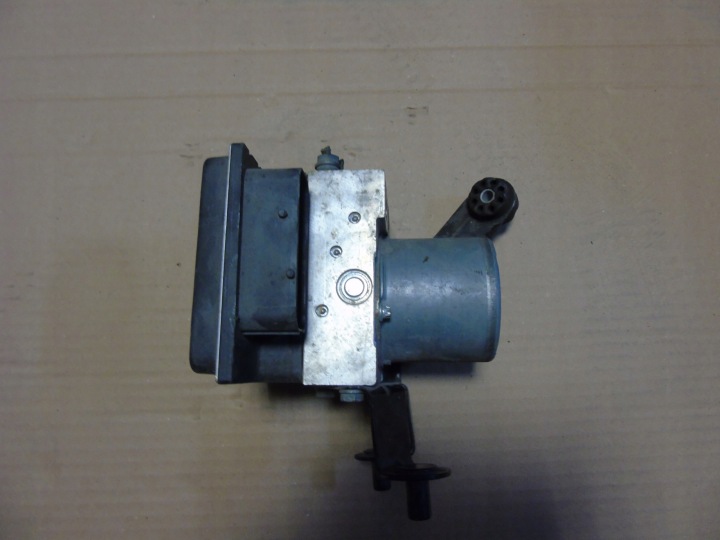 IDEALNY Bedienteil Pumpe ABS XD BMW E60 E61 1 9