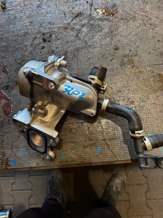 3207. Pompe eau moteur auxiliaire TOYOTA 0810689080101