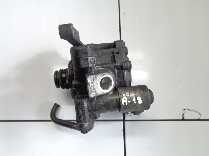 MERCEDES W204 2.2CDI Pompe direction assistée A0064661501