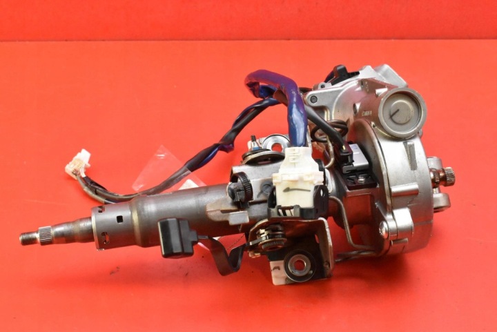 Pompe direction assistée Volant 45200-02282 TOYOTA AURIS 1 et 1.33 VVT-et 101 KM