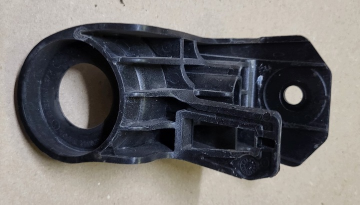 maniglia OBUDOWY FILTA Dell’aria Consolle staffa VOLVO XC60 II 31370344 OE