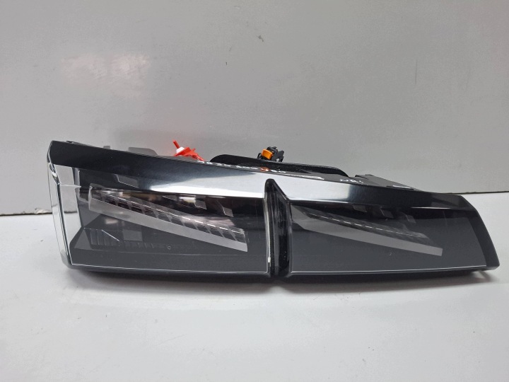 Licht hinten links für die Heckklappe 9835300480 PEUGEOT 308 T10 2021