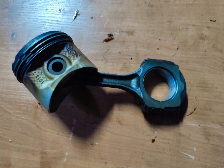 piston connecting rod RENAULT 1.4 SMP-KS 1013.7 105.03