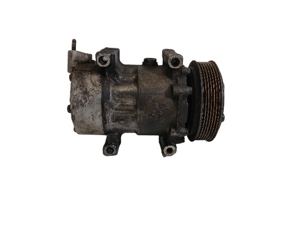 PEUGEOT 307 1.6 HDI compressor; of the air conditioning 9646273880