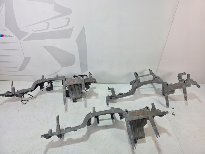 support of the dashboard consoles BMW X5 G05 X6 G06 X7 G07 LCI 9624953