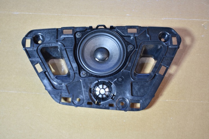 IDEALNY Haut parleur CENTRALNY Console HARMAN KARBON BMW G20 G22 1