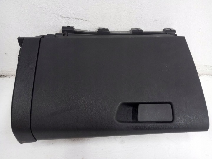 pretinac suvozača konzoli NISSAN QASHQAI J12 685B1BNH0A