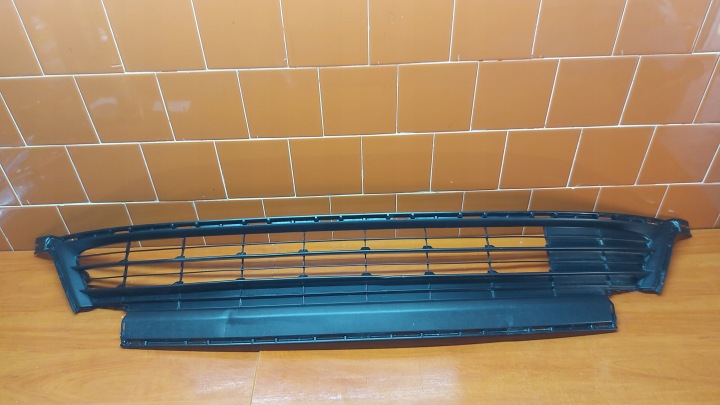 griglia GRIGLIA Paraurti medio Anteriore Anteriore TOYOTA RAV4 IV 15-18