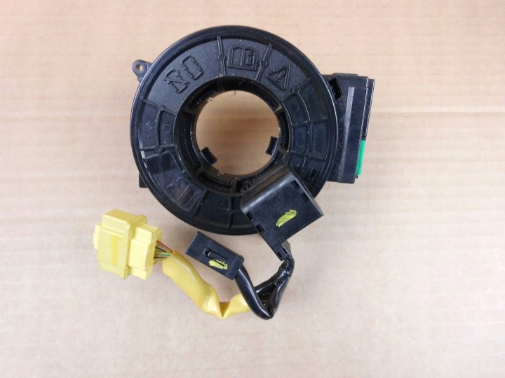 Mitsubishi Colt Z30 VI ANELLO airbag VOLANTE airbag sotto volante zwijak 8619A136