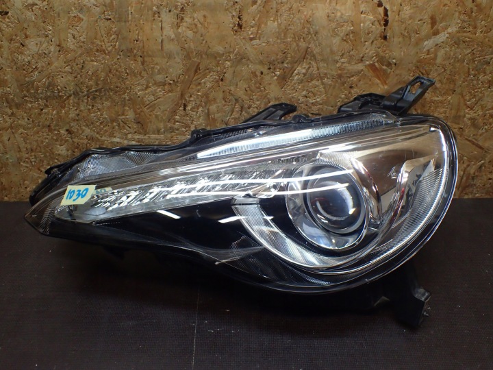 LIGHT FRONT LEFT TOYOTA GT 86 XENON LED