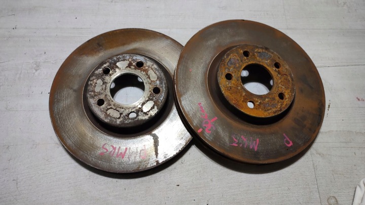 kočioni disk prednji dio 300mm kpl Ford Mondeo MK5