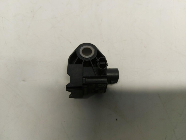 BMW iX1 X1 U11 ütközésérzékelö Airbag 9496817