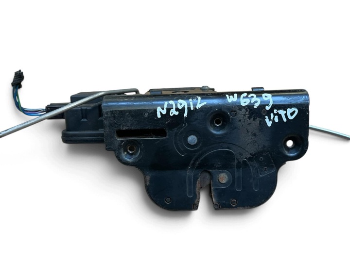 della serratura del cofano portellone cofano posteriore Mercedes-Benz Vito W639 2007 A6397401535