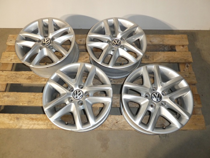 4X CERCHI DI ALLUMINIO CERCHI RUOTE 5N0601025 VW 5X112