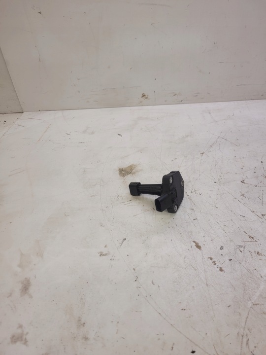 sensor of the level oil AUDI A6 A8 3.0TDI 03C907660M
