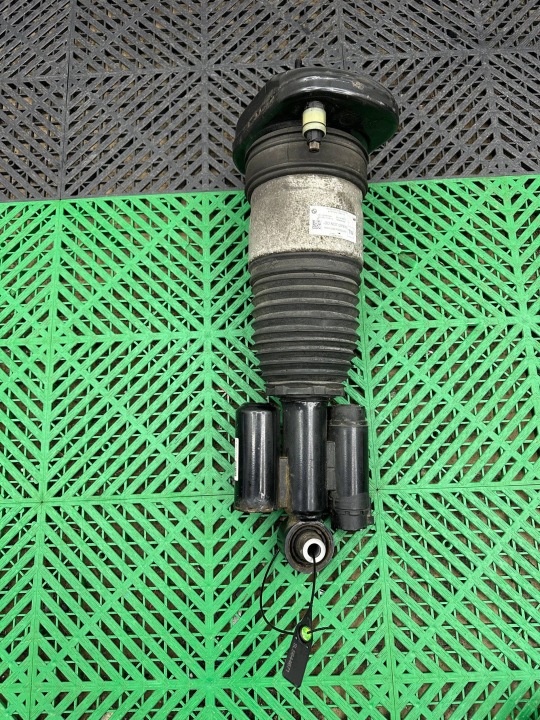 Amortiseur pneumatyczny Arrière Arrière Bouche buse Gauche BMW 5 G30 G31 7568828