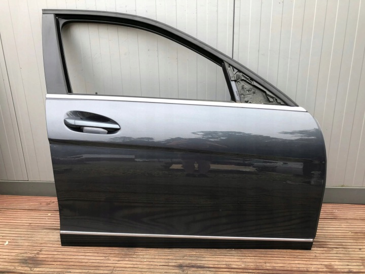 MERCEDES W204 KOMBI teljesen ajtó jobb eleje