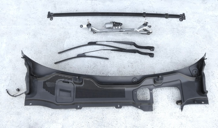 griglia gocciolatoio meccanismo motorino tergicristalli LAND ROVER DISCOVERY SPORT L550 EUROPA