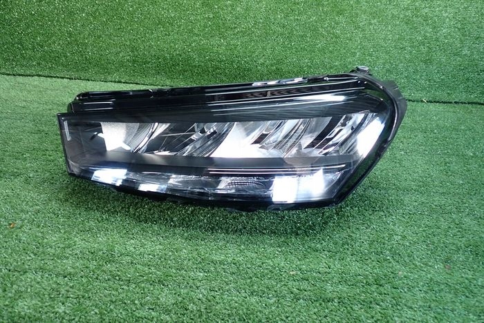 SKODA FABIA IV CRYSTAL LED 21- reflektor links Licht links