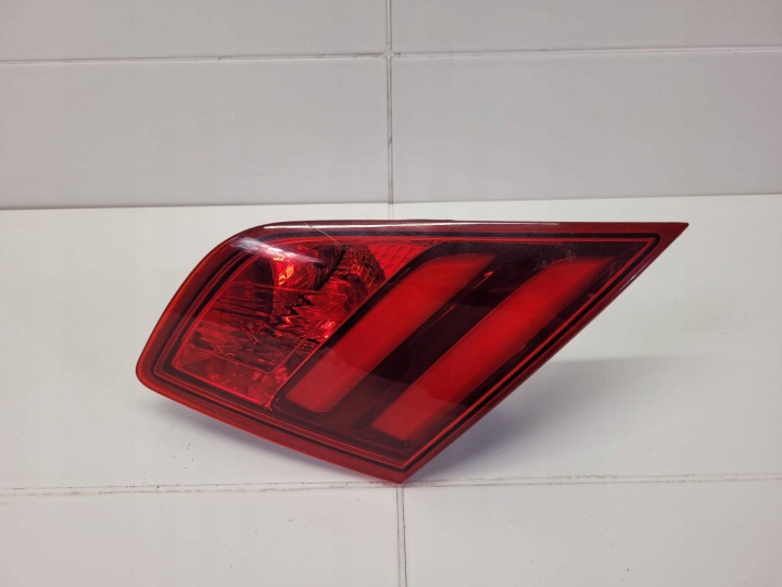 light rear to the bonnet right side Peugeot 308 2 2016 9677818280