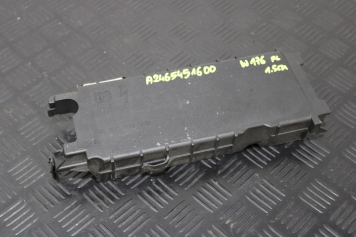 poklopac poklopač kutije osigurača A2465451600 MERCEDES A-KLASA W176 FL