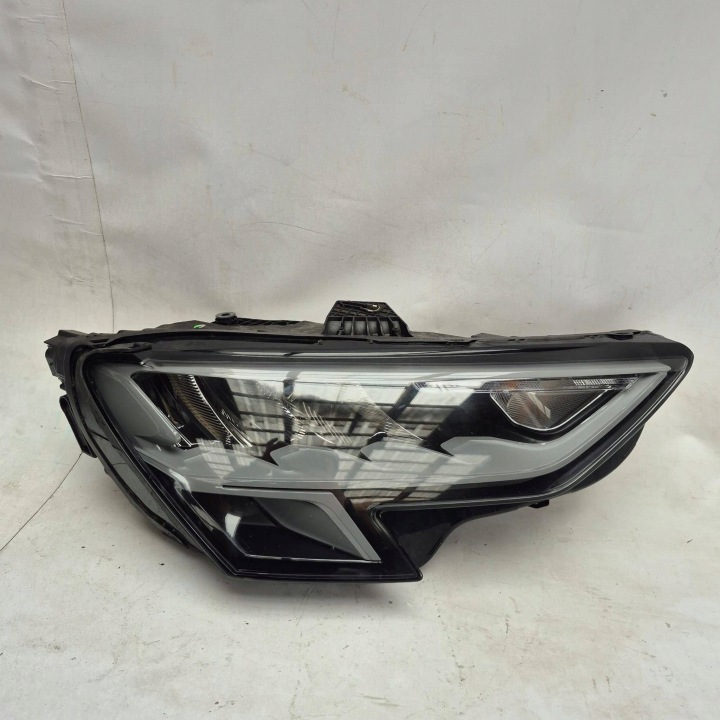 AUDI A3 8Y 20- Licht rechts vorne vorne FULL LED 8Y0941012