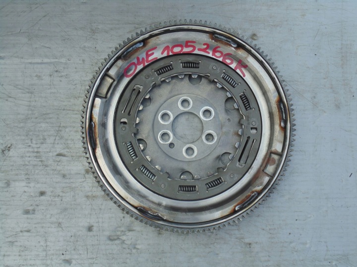 KUPPLUNG DRUCKPLATTE REIFEN RAD SCHWUNGRAD VW AUDI TSI 04E105266K