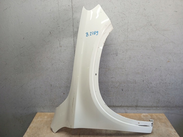 fender front right MERCEDES GLA W156