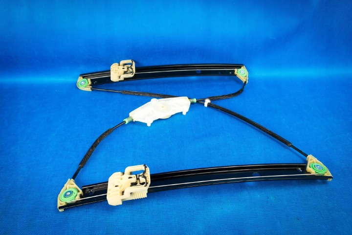 mechanismus stahování okna záď Audi A8 4H0839461B
