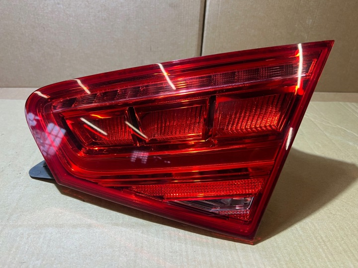 AUDI A8 D4 Licht rechts hinten rechts heck für die Heckklappe USA 4H0945094A